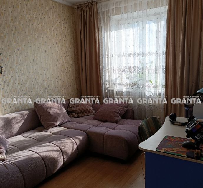Продаётся 4-комнатная квартира, 83 м²