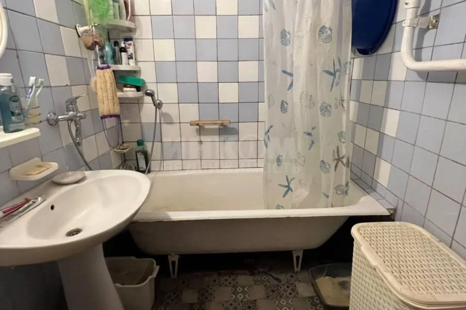Продаётся 4-комнатная квартира, 93 м²