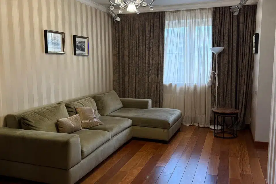 Продаётся 4-комнатная квартира, 134 м²