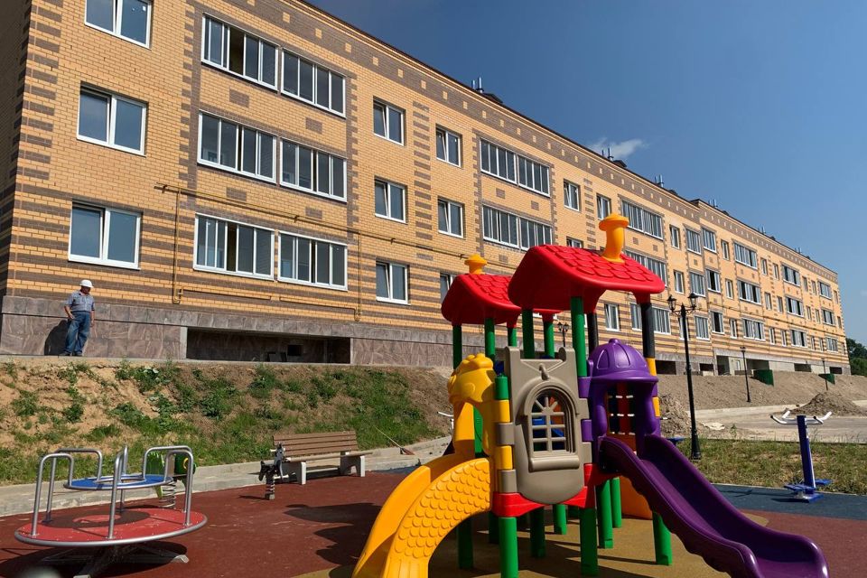 Продаётся 3-комнатная квартира, 63.5 м²