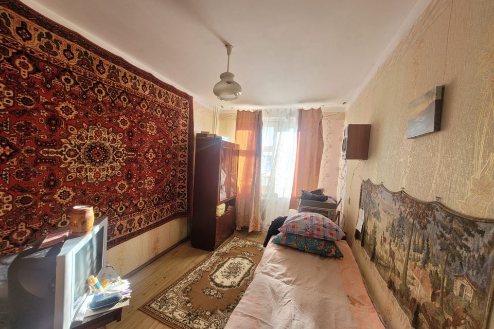 Продаётся 3-комнатная квартира, 69.7 м²