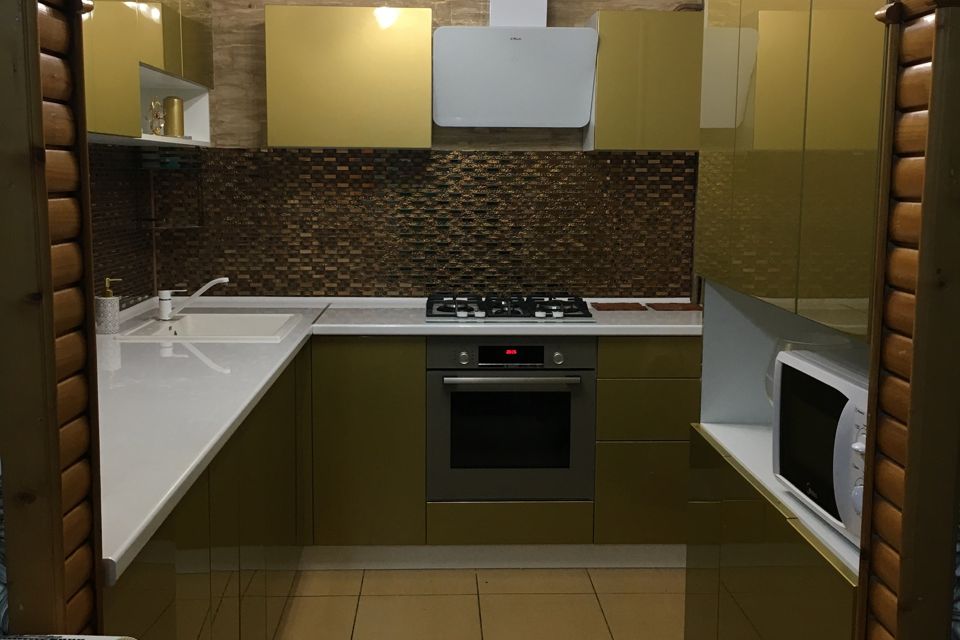 Продаётся 4-комнатная квартира, 101.8 м²
