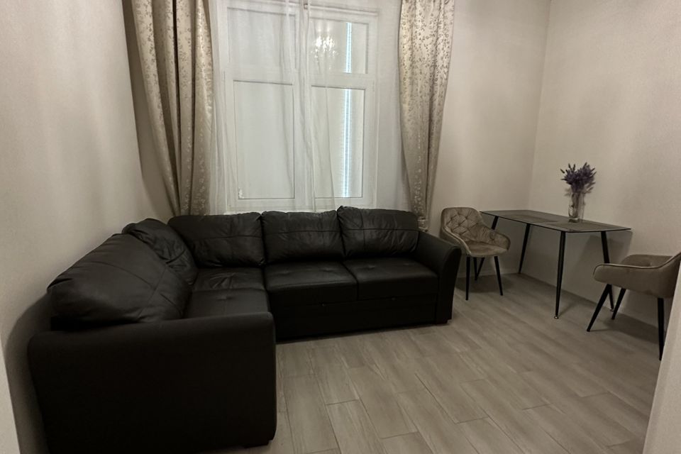 Продаётся 1-комнатная квартира, 43.7 м²