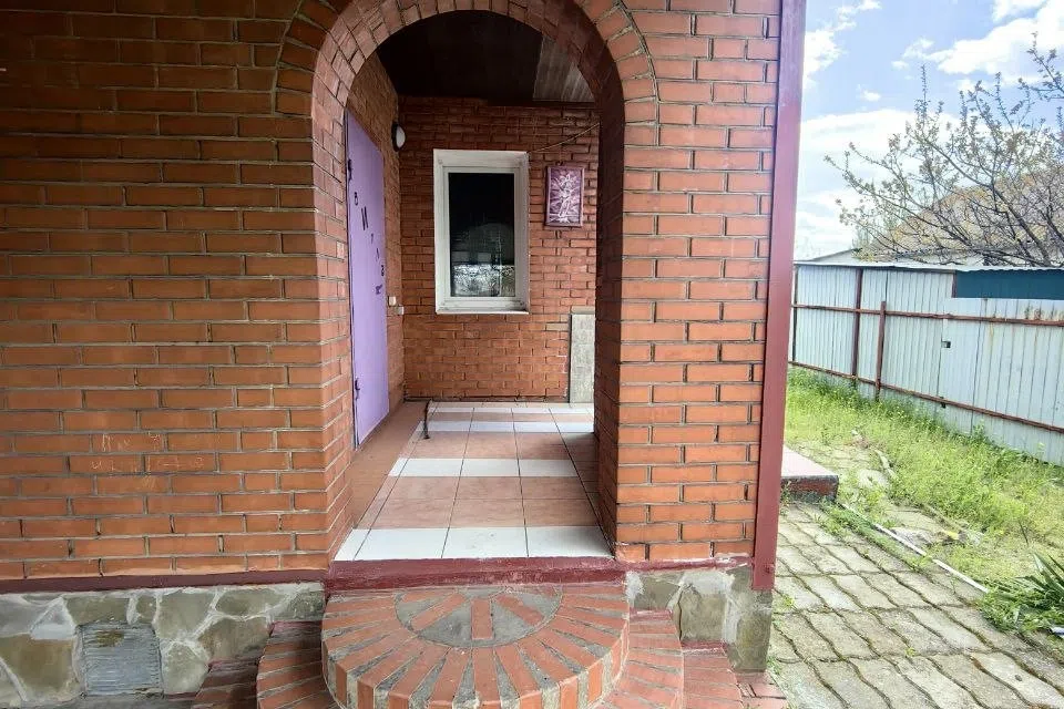 Продаётся 2-этажный дом, 109.5 м²