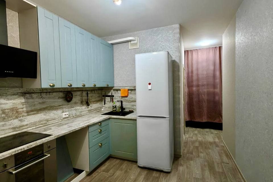 Сдаётся 1-комнатная квартира, 42 м²