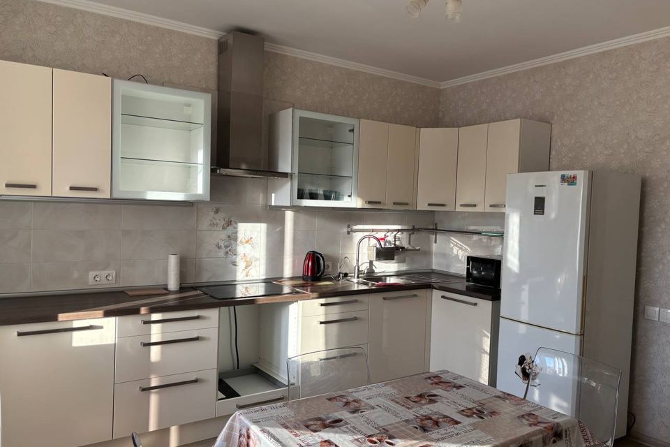 Продаётся 2-комнатная квартира, 71.1 м²
