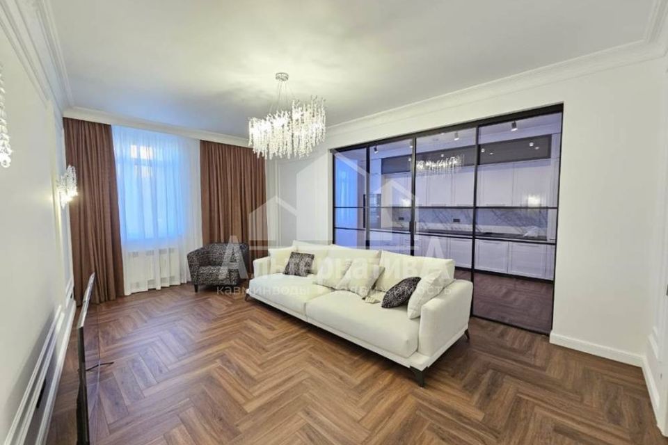 Продаётся 2-комнатная квартира, 103 м²