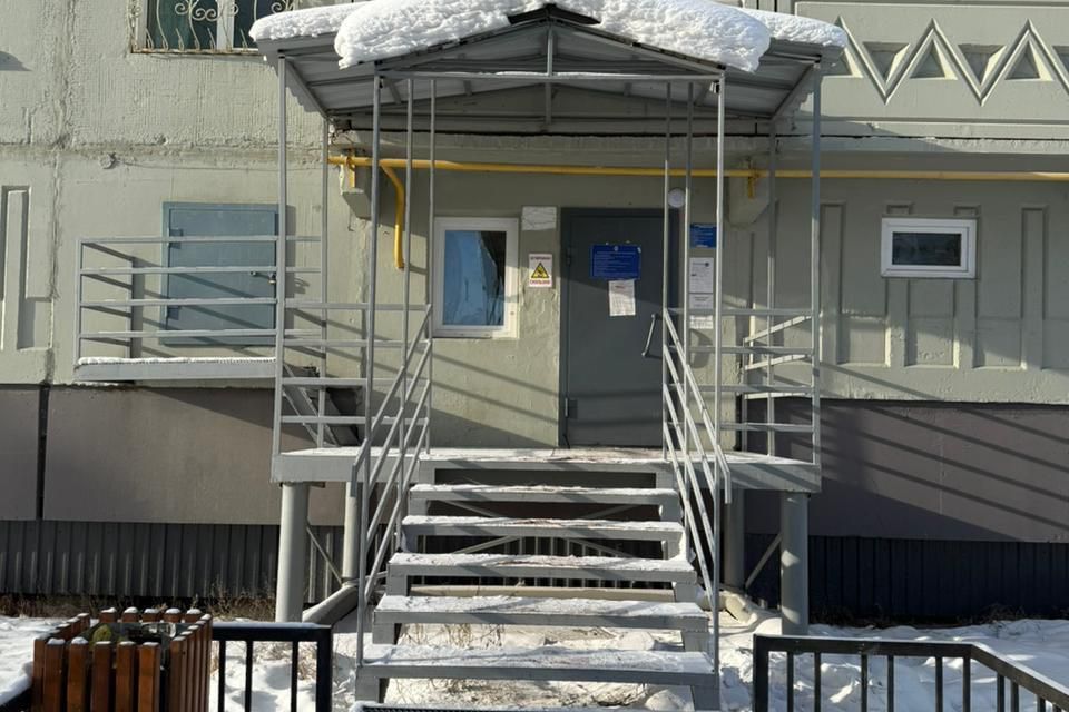 Продаётся 4-комнатная квартира, 72 м²