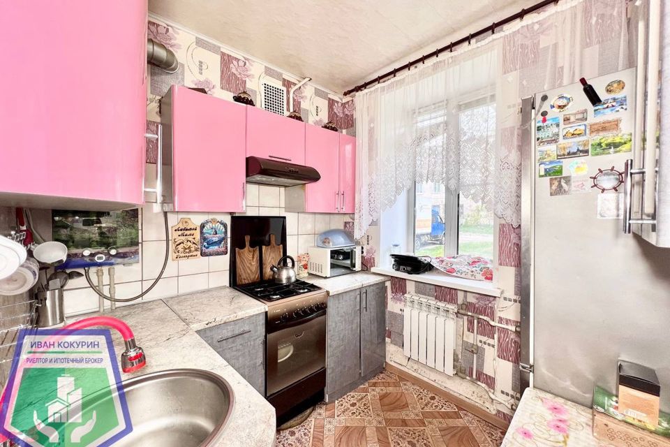 Продаётся 3-комнатная квартира, 52.7 м²