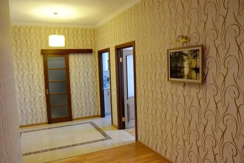 Продаётся 2-комнатная квартира, 82.6 м²
