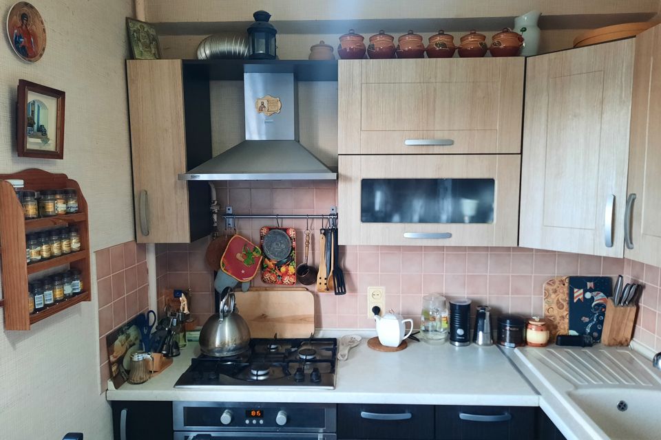 Продаётся 3-комнатная квартира, 54.6 м²