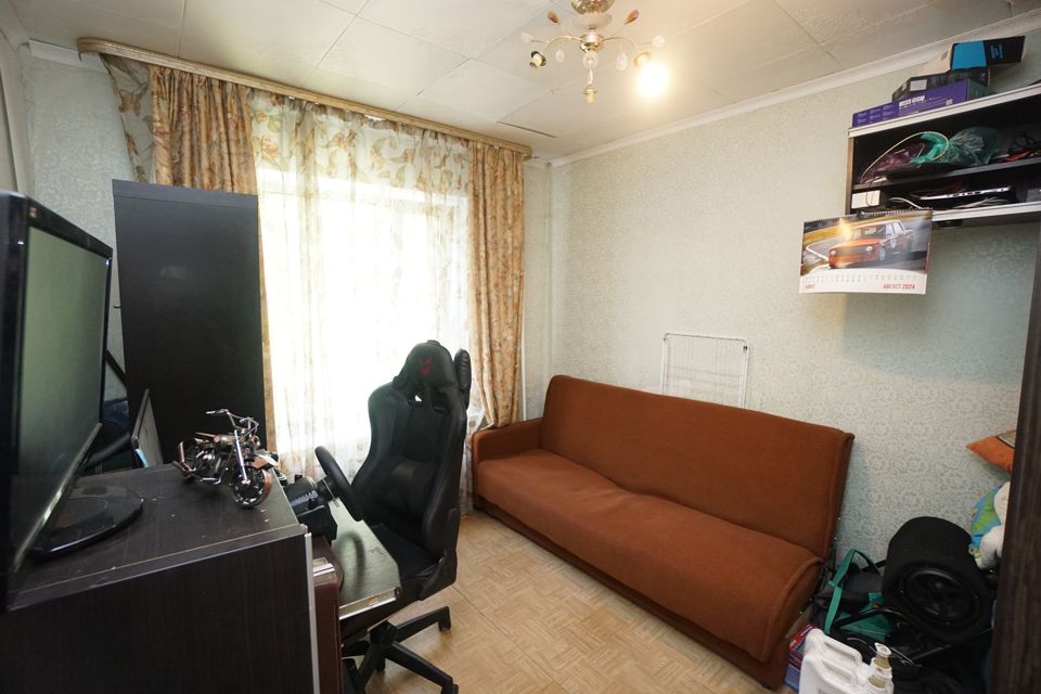 Продаётся комната в 3-комн. квартире, 9.7 м²