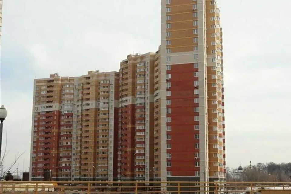 Продаётся 3-комнатная квартира, 102 м²