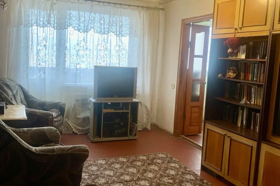 Продаётся 3-комнатная квартира, 51.8 м²