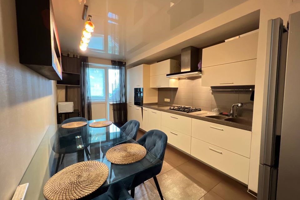 Сдаётся 3-комнатная квартира, 84 м²
