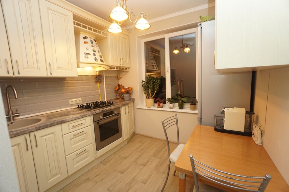 Продаётся 3-комнатная квартира, 58.3 м²