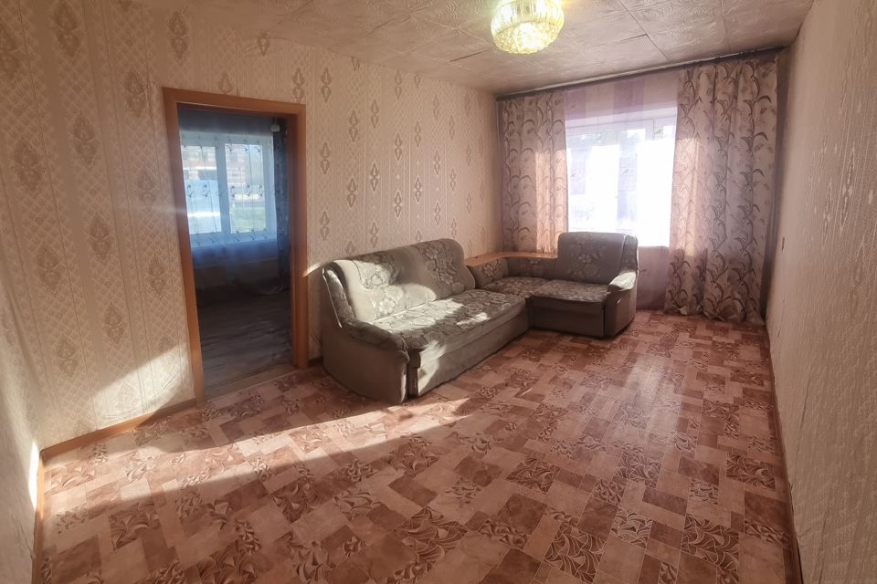 Продаётся 3-комнатная квартира, 52.3 м²