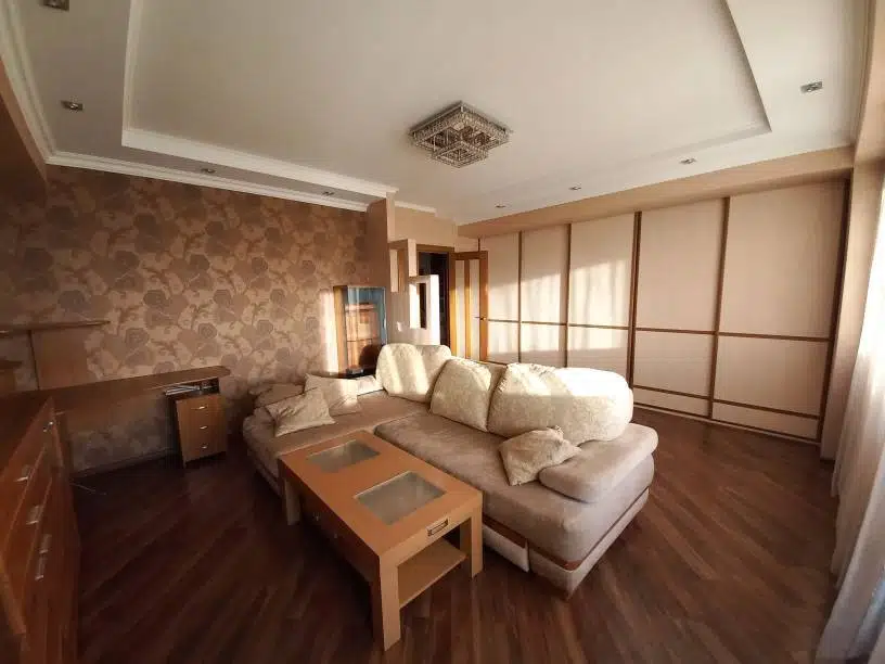 Продаётся 3-комнатная квартира, 72.5 м²