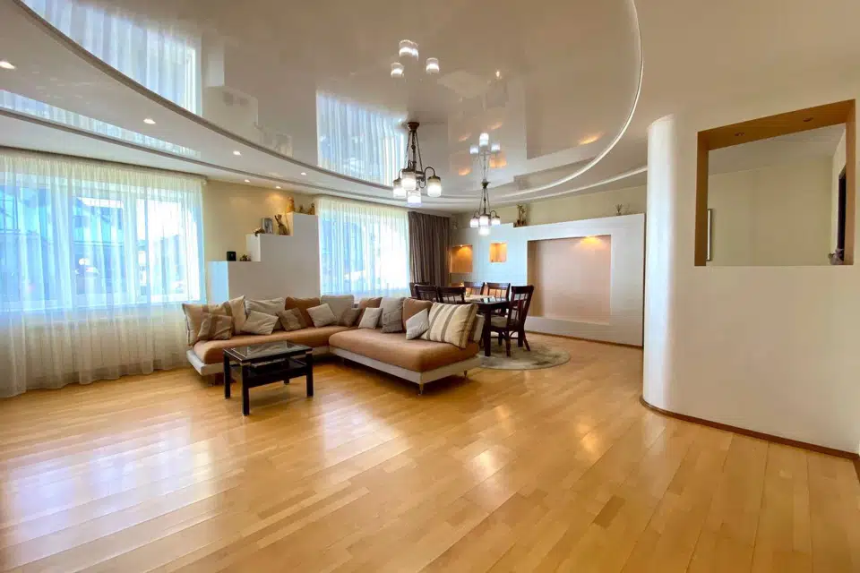 Продаётся 3-этажный дом, 332 м²