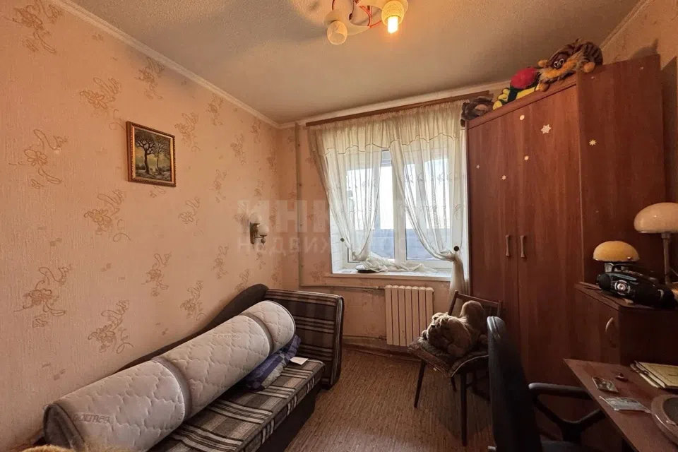 Продаётся 4-комнатная квартира, 90 м²