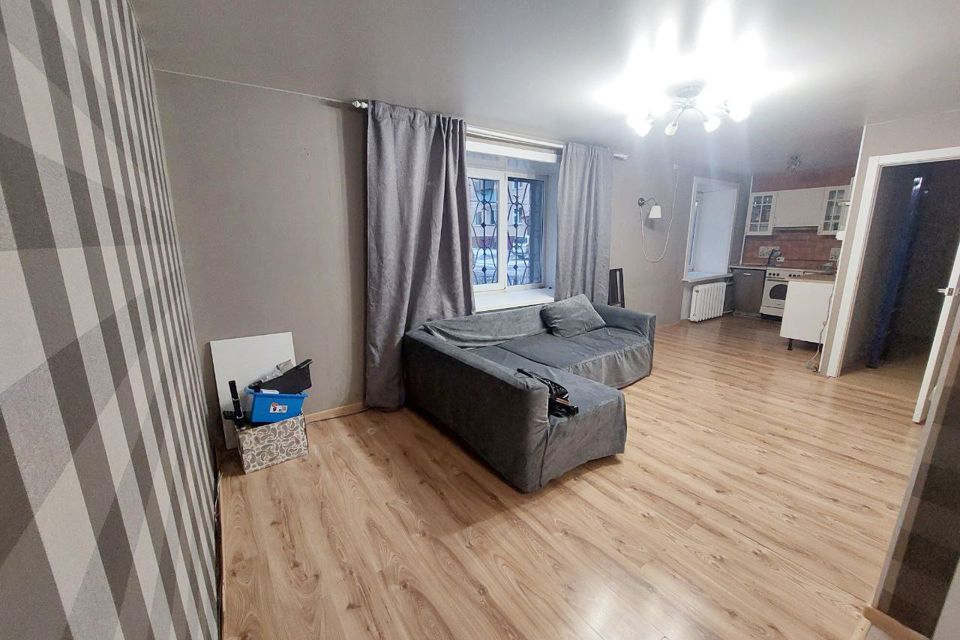 Продаётся 3-комнатная квартира, 52.9 м²
