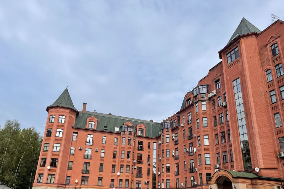 Продаётся 2-комнатная квартира, 102 м²