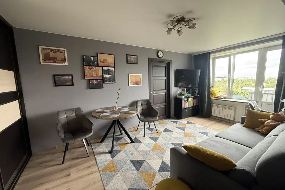 Продаётся 3-комнатная квартира, 55.5 м²