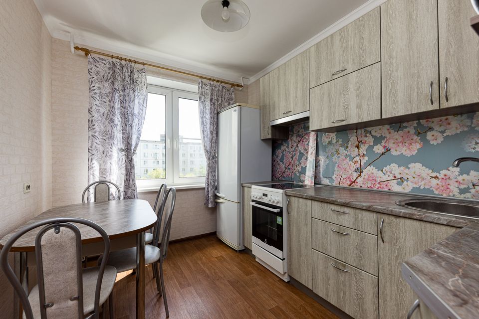 Продаётся 3-комнатная квартира, 65.2 м²