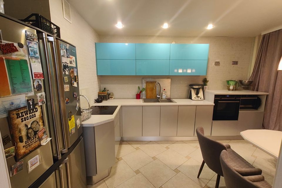 Продаётся 4-комнатная квартира, 112 м²