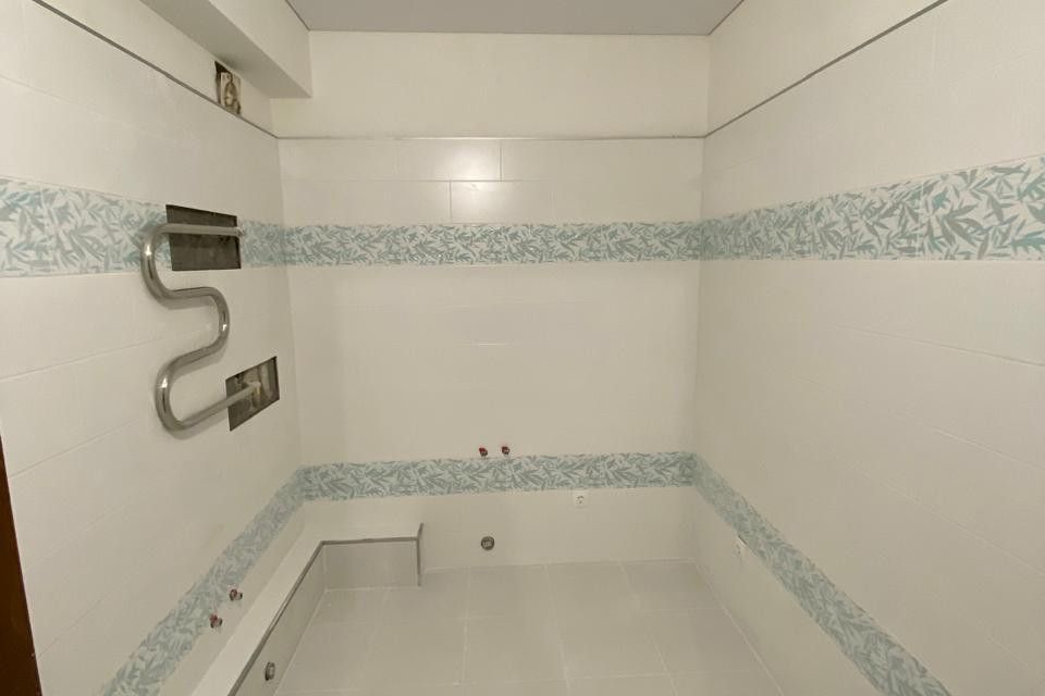Продаётся 4-комнатная квартира, 156.9 м²