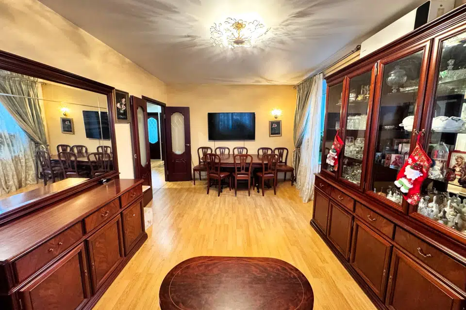 Продаётся 4-комнатная квартира, 79 м²