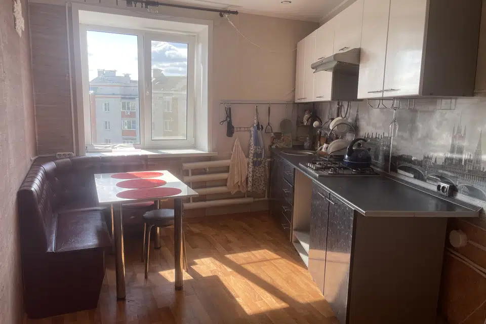 Продаётся 4-комнатная квартира, 89 м²