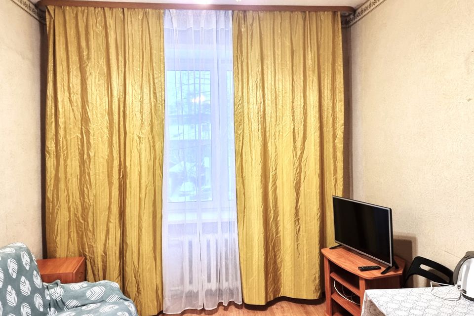 Продаётся 2 комнаты в 4-комн. квартире, 28.1 м²