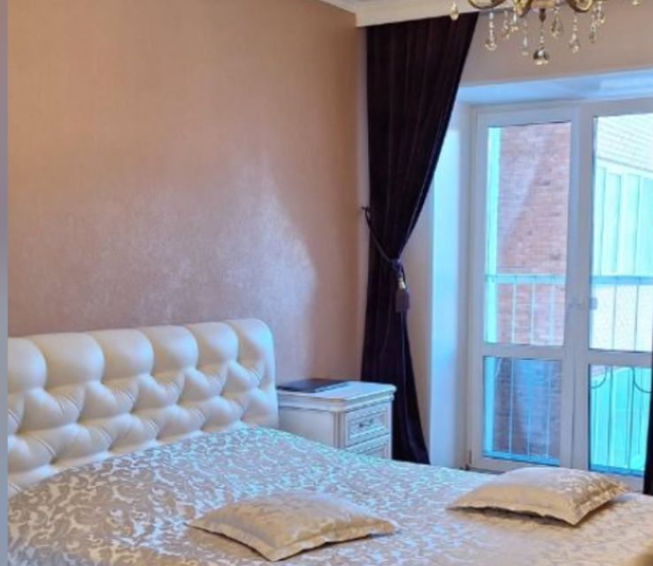 Продаётся 3-комнатная квартира, 100 м²