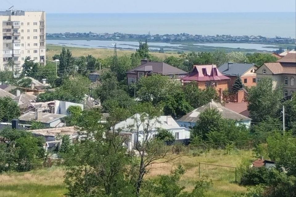 Продаётся 4-комнатная квартира, 75 м²