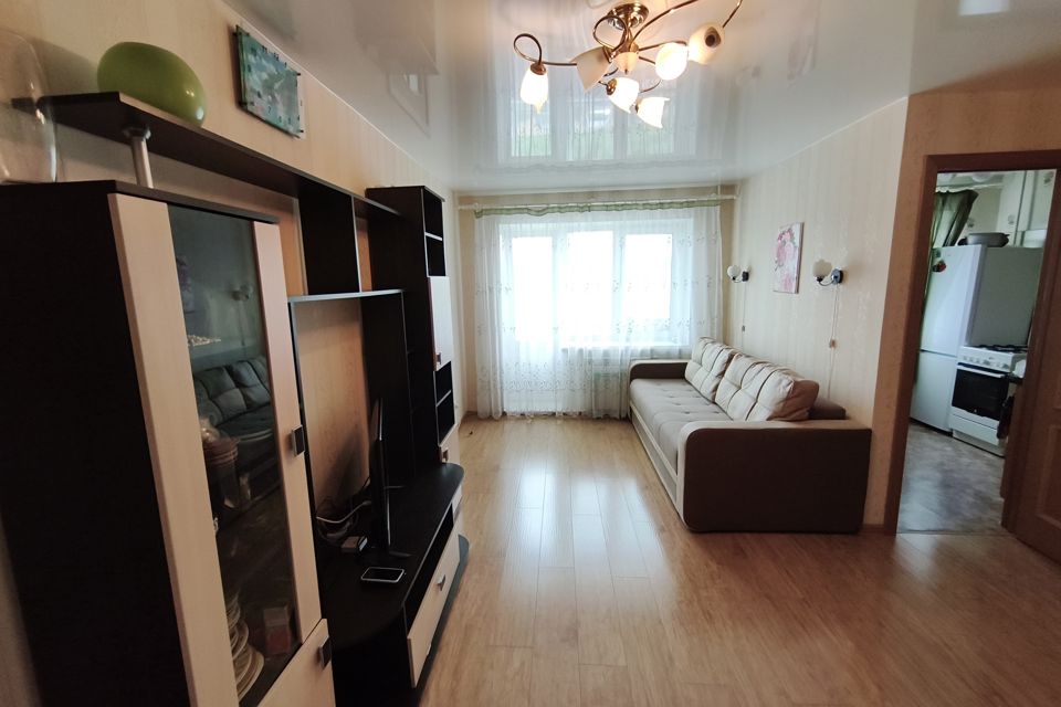 Продаётся 3-комнатная квартира, 41.6 м²