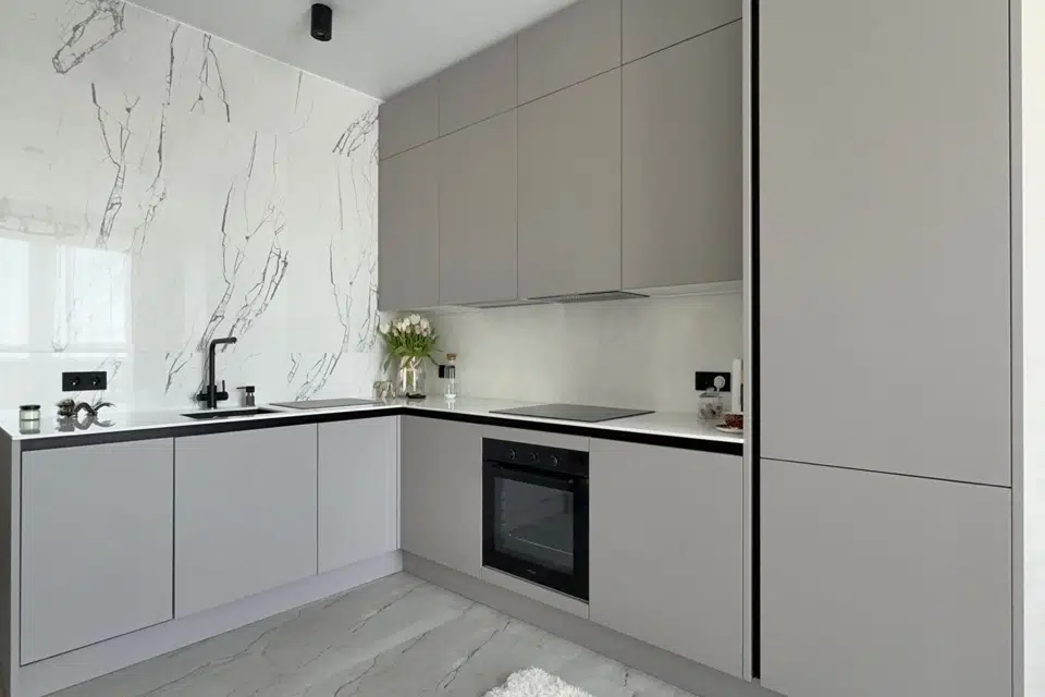 Продаётся 1-комнатная квартира, 49.7 м²