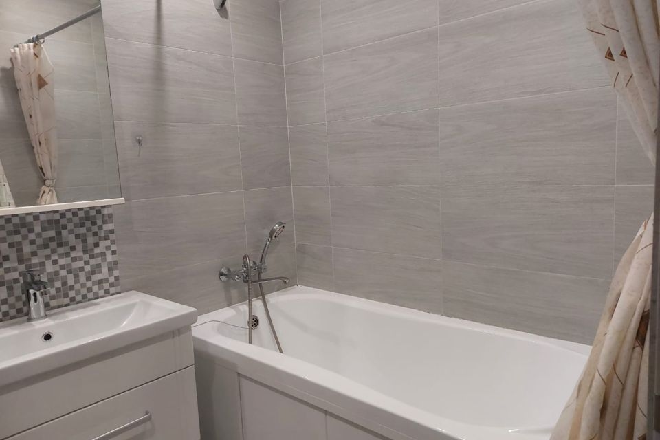 Продаётся 1-комнатная квартира, 44 м²