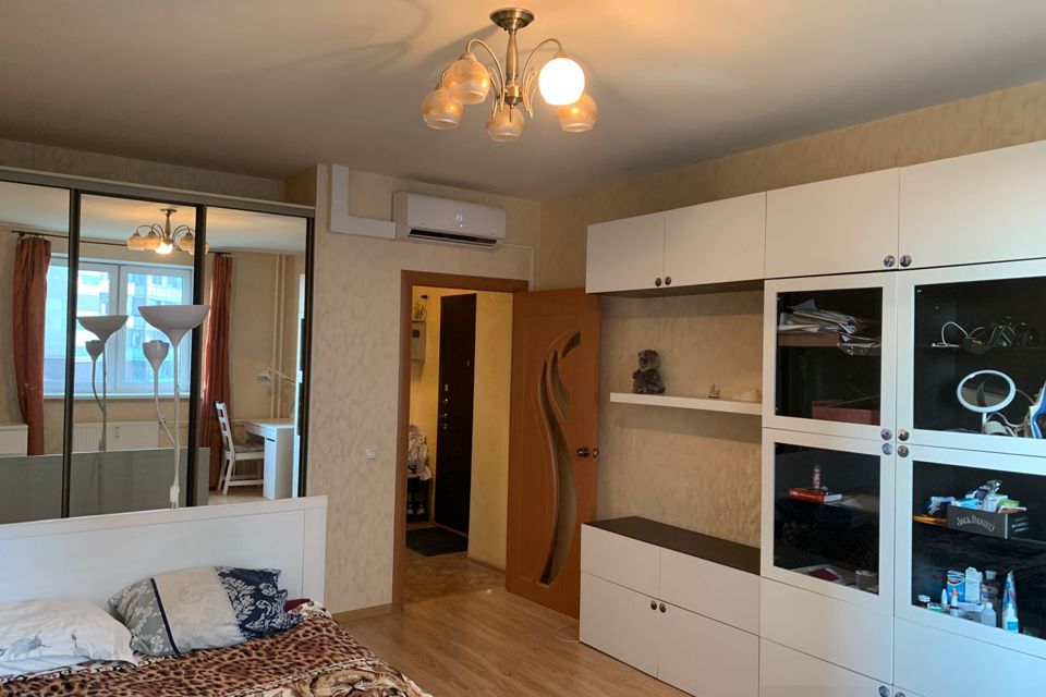 Продаётся 1-комнатная квартира, 39.8 м²