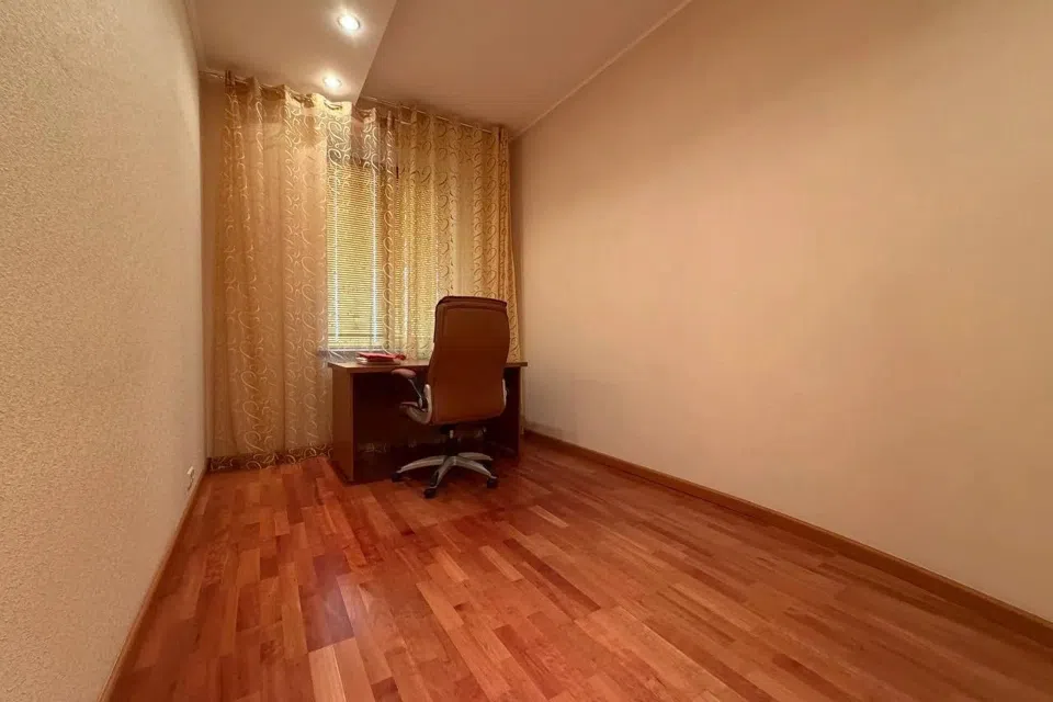 Продаётся 3-комнатная квартира, 86 м²