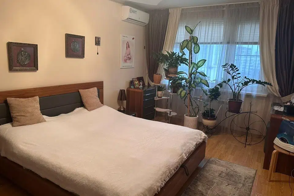Продаётся 4-комнатная квартира, 101.3 м²