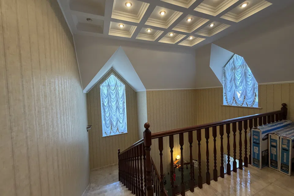 Продаётся 3-этажный дом, 397 м²