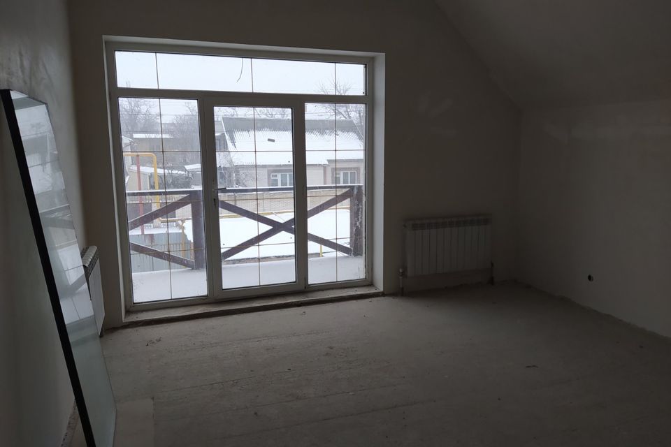 Продаётся 2-этажный дом, 227 м²