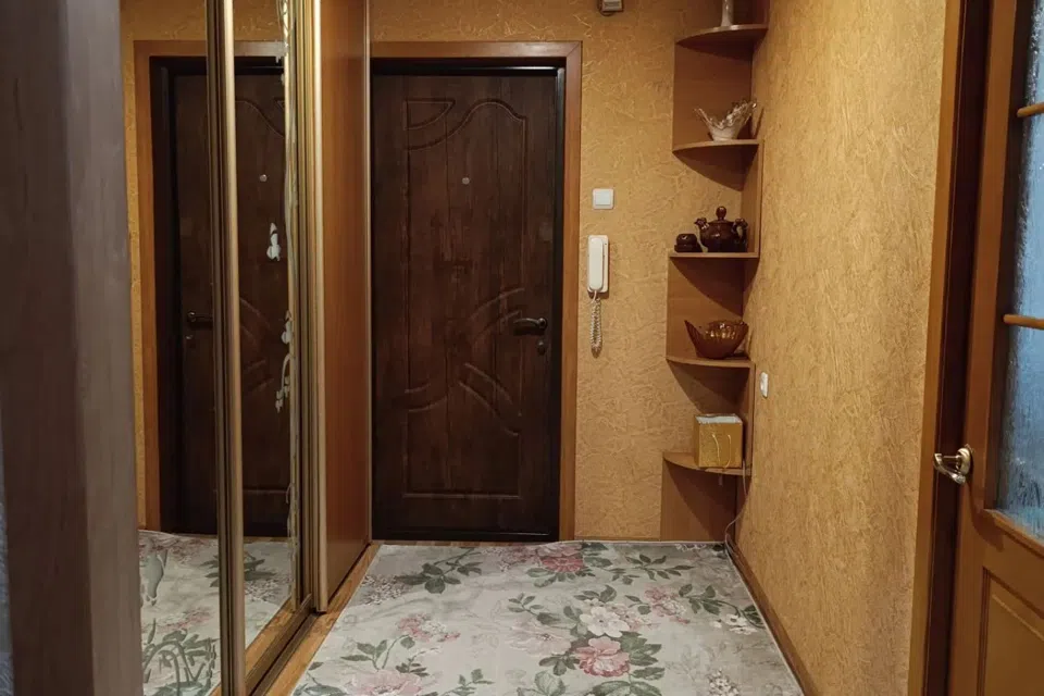 Продаётся 3-комнатная квартира, 71.1 м²