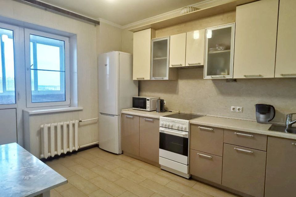 Продаётся 2-комнатная квартира, 81.6 м²