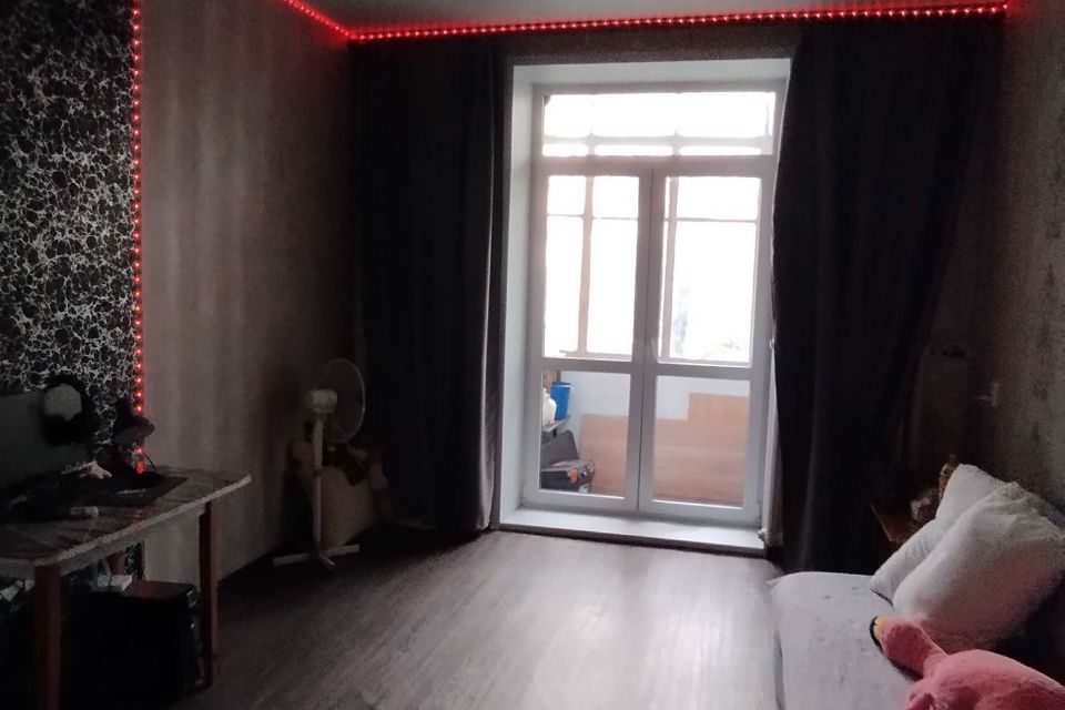 Продаётся 1-комнатная квартира, 37.8 м²