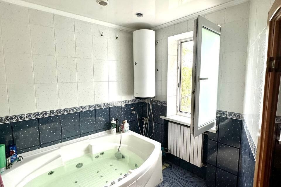 Продаётся 2-комнатная квартира, 60.2 м²