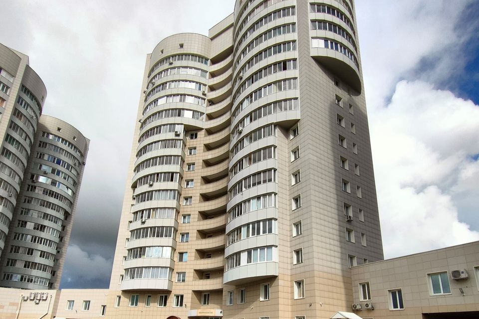 Продаётся 3-комнатная квартира, 103.1 м²