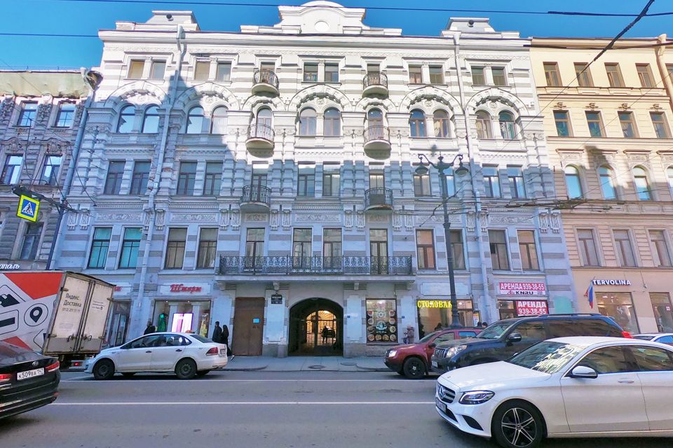 Продаётся 3-комнатная квартира, 96.8 м²