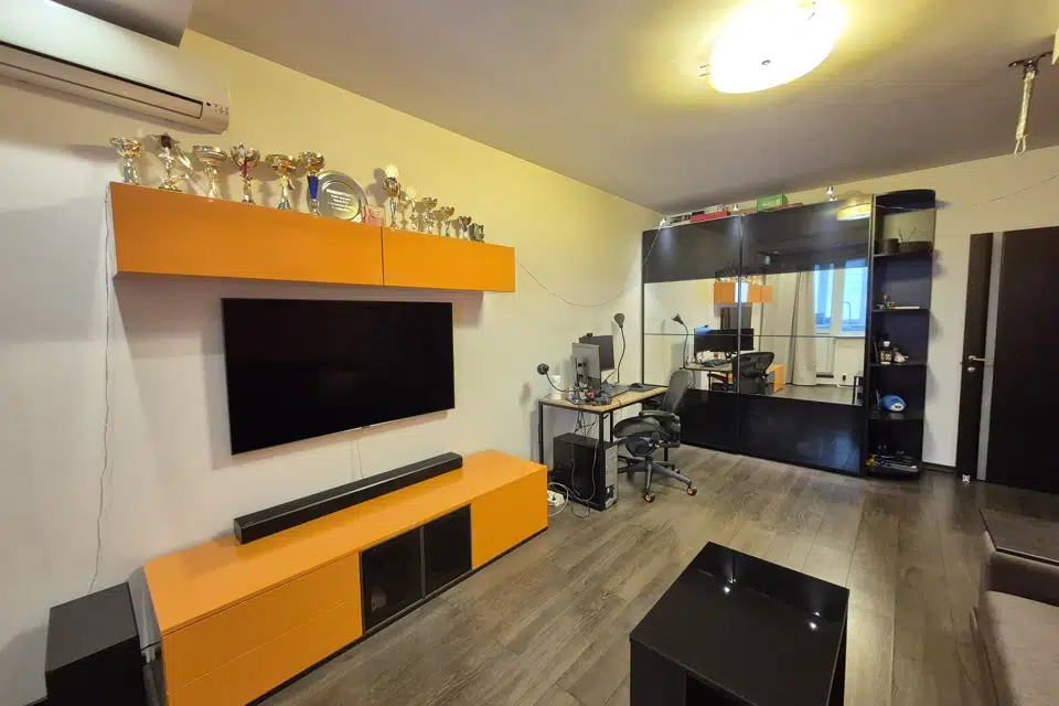 Продаётся 2-комнатная квартира, 59 м²